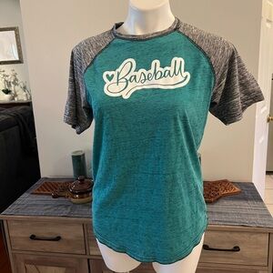 Ocean current “Baseball” green and gray tshirt